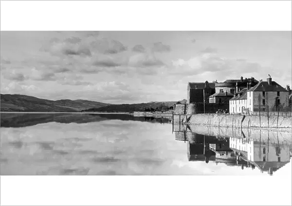 Inveraray on Loch Fyne. Circa 1940