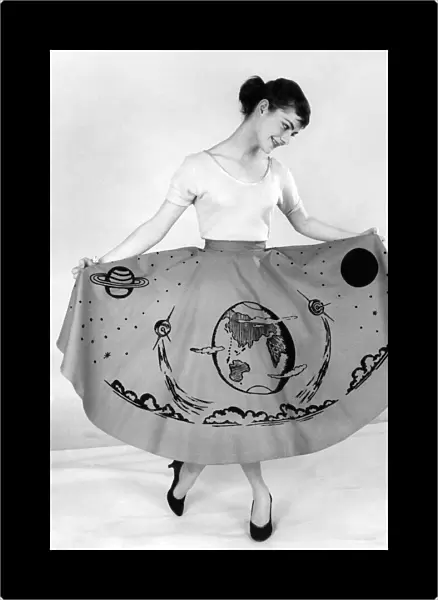 Clothing Fashion 1957: Sputnik skirt. November 1957 P021526