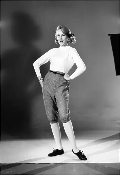 Clothing: Fashion: Woman wearing plus fours. Model: Marie Louise. January 1963 B1546-003