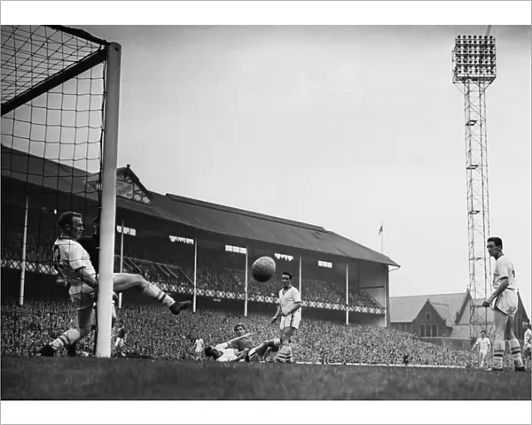 English League Division One match at Goodison Park. Everton 3 v Leeds United 2