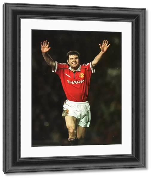 Denis Irwin Manchester United celebrates January 1999 after scoring from the penalty spot