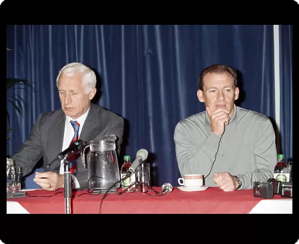 Crystal Palace football manager Steve Coppell sits beside his chairman Ron Noades at a