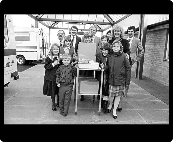 Children, hospital staff and administrators help Huddersfield Hospital