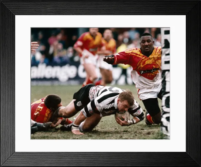 Framed Print : Widnes v Sheffield Eagles 1994 Print: Hume Tackled