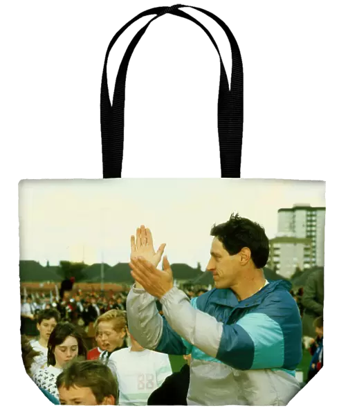 Alan Wells Scottish athlete clapping hanmds February 1990