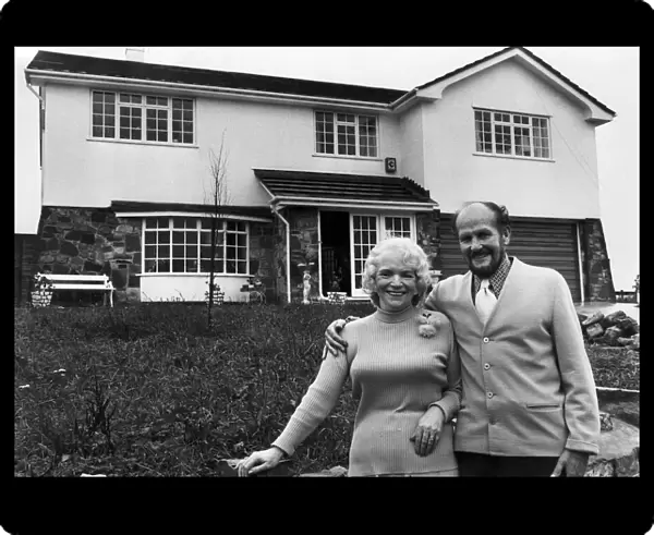 Tom Jones parents Thomas and Freda Woodward outside their home in Clos Cefn Bychan