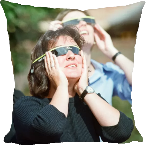 People watching a total solar eclipse. 11th August 1999