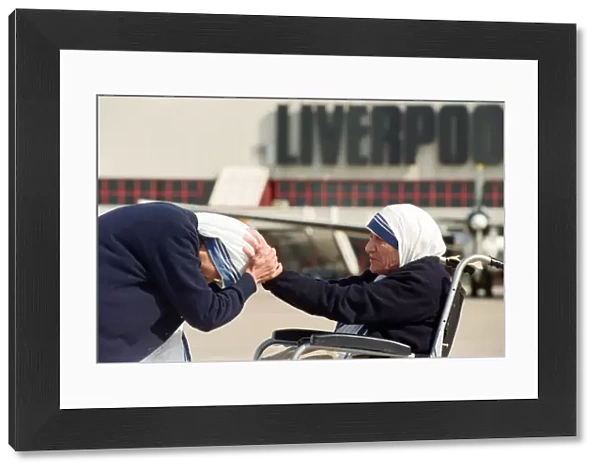 Mother Teresa at Speke Airport, Liverpool, Merseyside. 17th June 1996