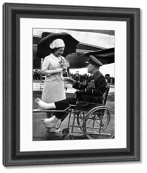 The Queen says goodbye to Air Commodore Ivor Broom, Commandant of CFS Little Rissington
