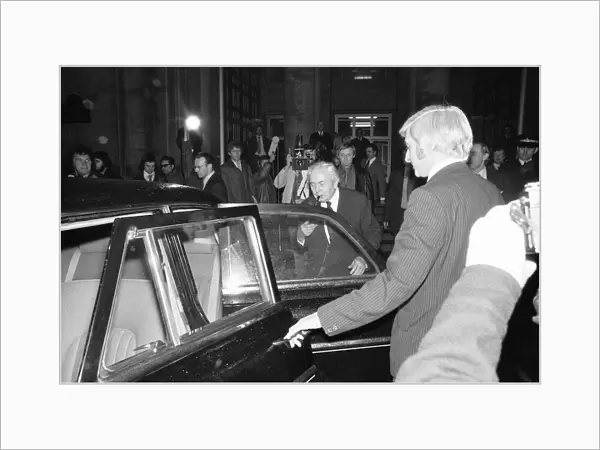 Harold Wilson (1916-1995) leaving the Ministry of Defence in London after announcing his