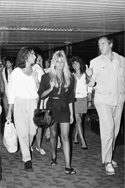 Mandy Smith at Gatwick Airport with her family including mother Patsy Smith