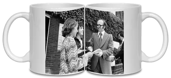 Nobby Stiles signs autographs for fans after signing for Preston North End F. C