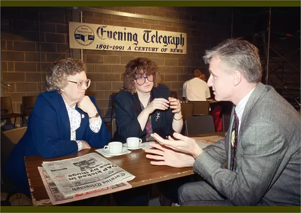 Coventry Evening Telegraph editor Neil Benson chats with Beryl Baker