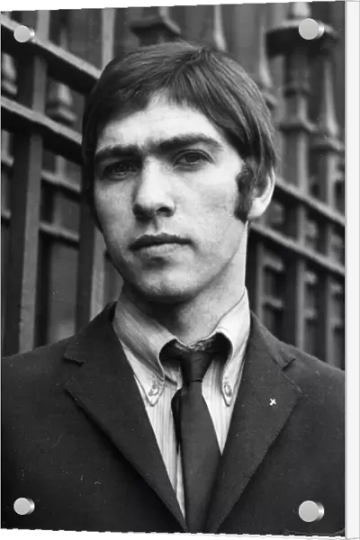 Glasgow Gangs March 1970 denis mulligan slashed on head 2 stitches outside court