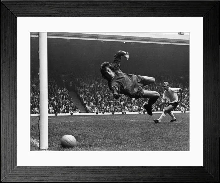 Framed Print : Ray Clemence in Action for Liverpool Print, 25th August 1973 Framed Print : Ray Clemence in Action for Liverpool Print, 25th August 1973