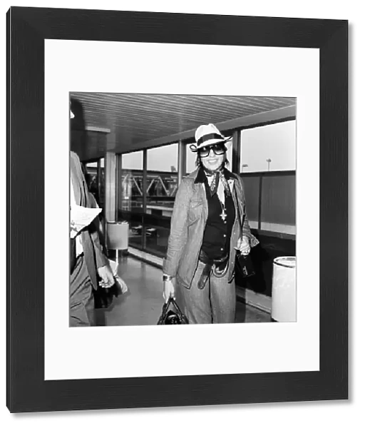Actress and singer Liza Minnelli arrives at Heathrow Airport. 27th June 1973