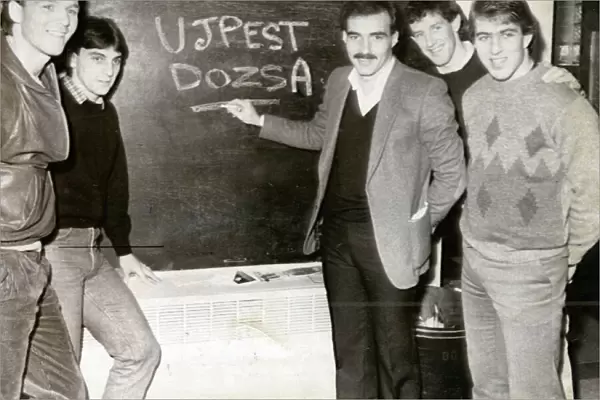 EQI EUROPEAN CUP DRAW DECEMBER 1983 DRAWS ABERDEEN WITH UJPEST DOZSA PLAYERS
