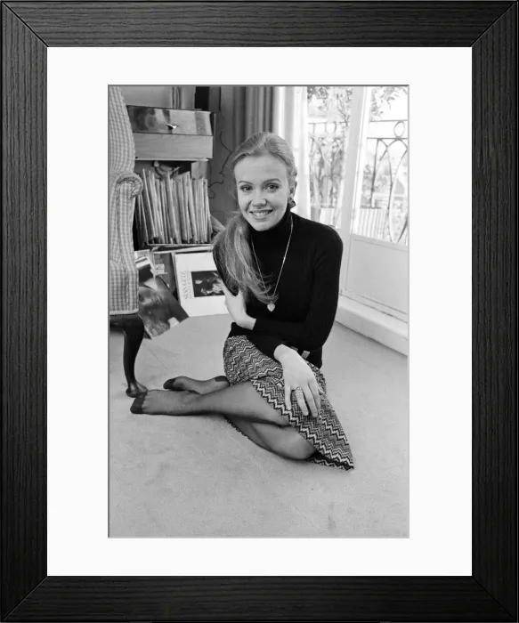 Framed Print : Hayley Mills in The Wild Duck Print 1970 Framed Print : Hayley Mills in The Wild Duck Print 1970