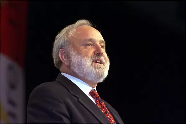 Frank Dobson addresses the Labour Party Conference in Bournemouth September 1999