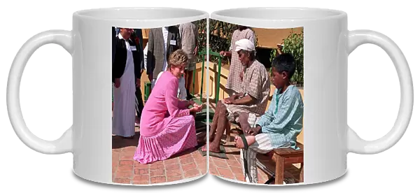 PRINCESS OF WALES AT LEPROSY HOSPITAL DURING VISIT TO NEPAL 1993