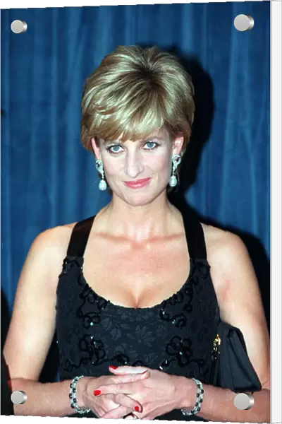 PRINCESS DIANA DURING AN AWARDS CEREMONY AT A NEW YORK HOTEL