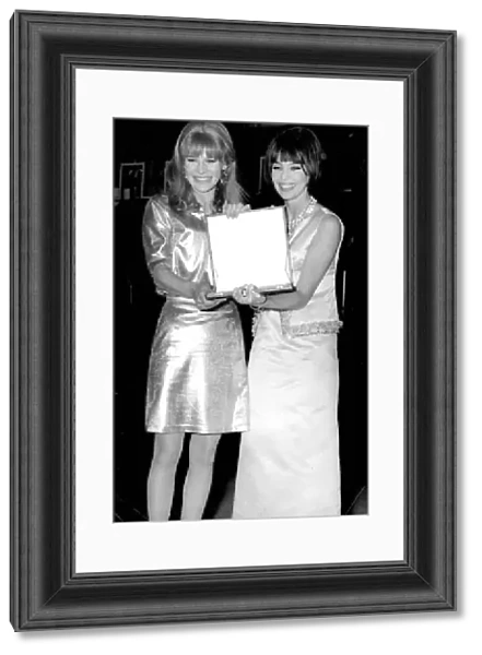 Leslie Caron and Julie Christie at film awards ceremony - March 1966 24  /  03  /  1966