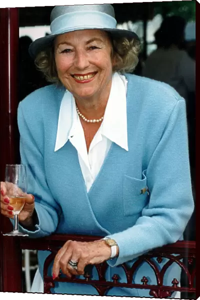 Dame Vera Lynn at Hampton Court Flower Show - 05  /  07  /  1994