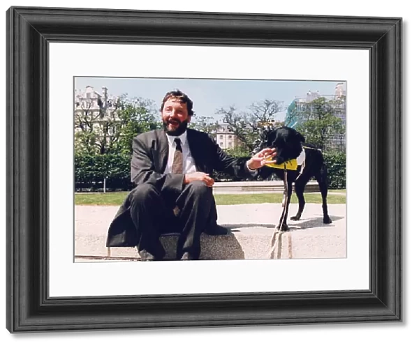 David Blunkett with new guide dog - 26th May 1994 (94  /  5344)