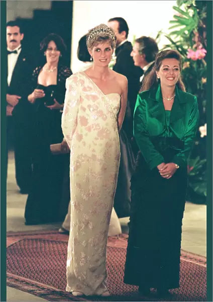 Diana Princess of Wales attends a State banquet at the Itamaraty Palace during her