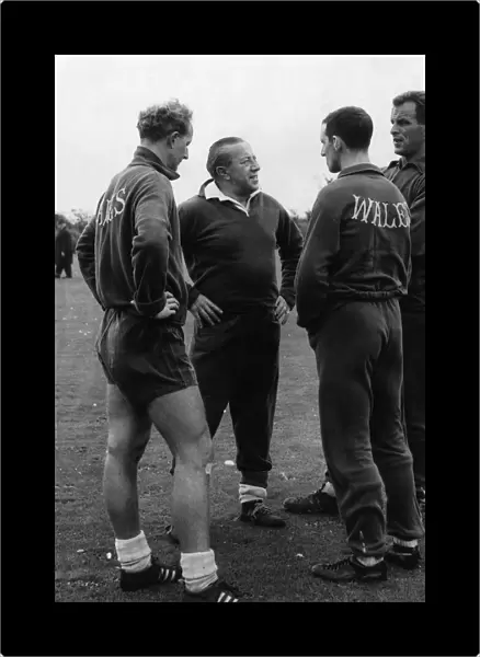 Jimmy Murphy, Wales Team Manager talks tactics with Ivor Alchurch