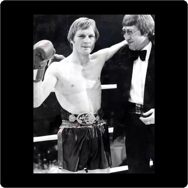 Jim Watt boxer August 1977 with Ken Buchanan after fighting Andre Holyk