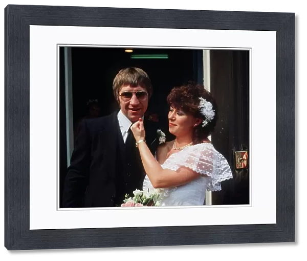 Ken Buchanan boxer August 1983 wedding bride with fist at grooms chin