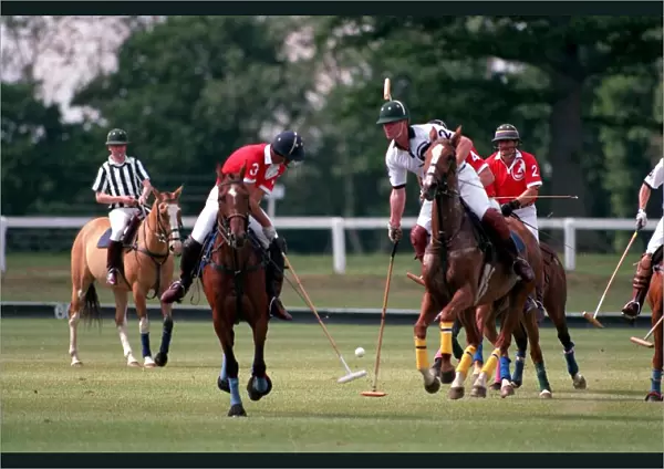 PRINCE OF WALES AND MAJOR JAMES HEWITT PLAYING POLO - 91  /  6483 -----