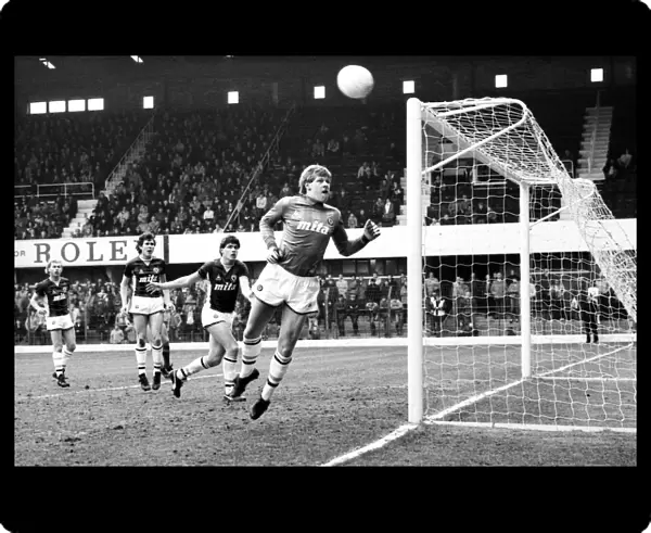 Stoke v. Aston Villa. March 1984 MF14-21-071 The final score was a one nil