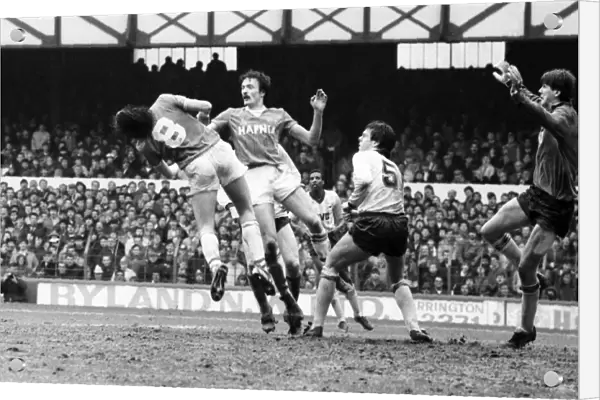 Everton v. Arsenal. March 1985 MF20-13-041 The final score was a two nil victory