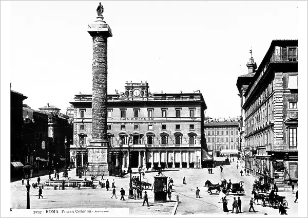 Wide view of Piazza Colonna, Rome. The imposing Column of Marcus Aurelius can be seen on the right