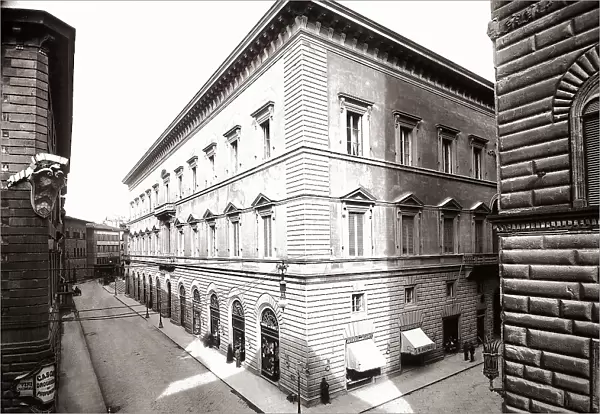 View of Palazzo Corsi Salviati, formerly Tornabuoni, headquarters of the Banca Commerciale, in Via Tornabuoni, Florence. The building was designed by Michelozzo; it was renovated by Ferdinando Ruggeri in the 18th century