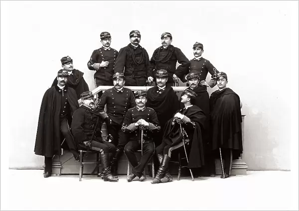 Group photo of 'bersagliere' officers, 11th batallion