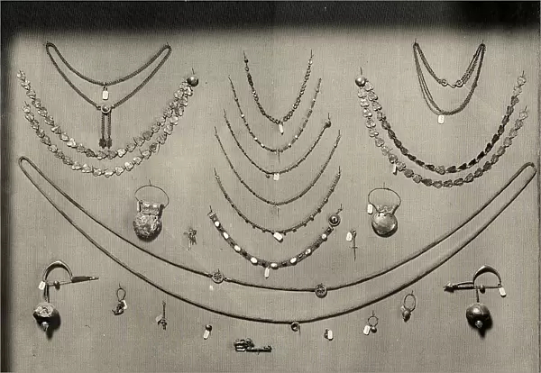 Gold necklaces, earrings, and consular pins from Pompeii. National Archaeological Museum, Naples