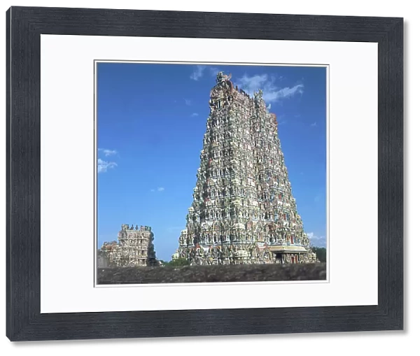 View of the Meenakshi or Minaski temple in Madurai, state of Tamil Nadu
