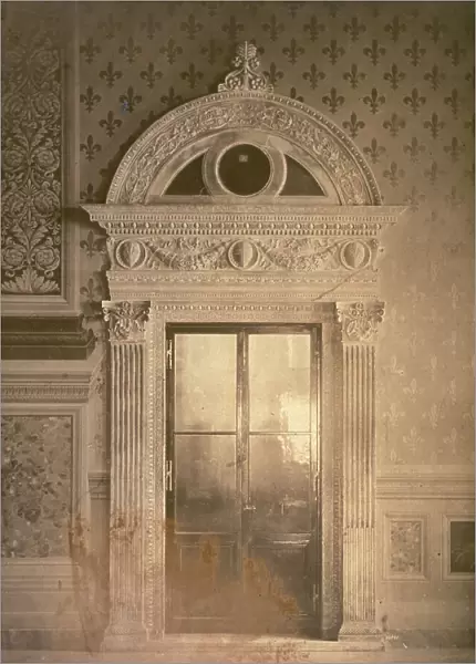 Marble portal, by Benedetto da Maiano, in the Sala dei Gigli in Palazzo Vecchio in Florence