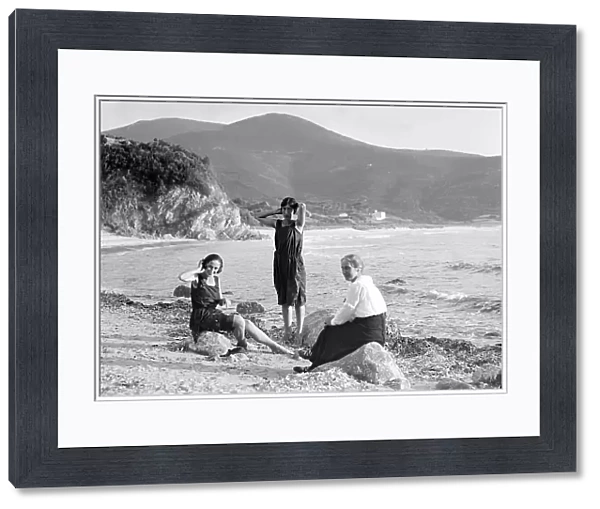 Elba Island: group portrait on the beach of Biodola