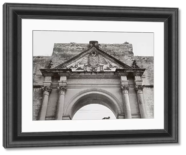 Triumphal arch in honor of Carlos V, in Lecce