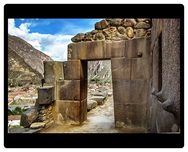 Peru, Ollantaytambo ruins, detail of stone doorway
