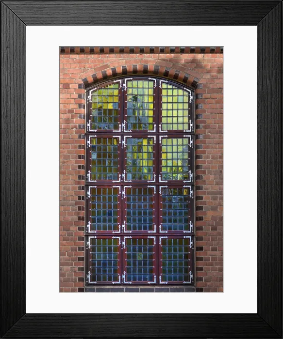 Framed Print : Historic Window Print, Lneburg Town Hall Courtyard Framed Print : Historic Window Print, Lneburg Town Hall Courtyard