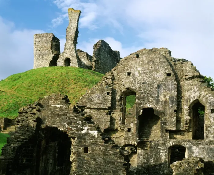 Framed Print : Print of Okehampton Castle Motte and Keep