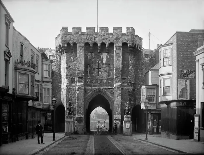 Framed Print : Print of Bargate, Southampton gatehouse