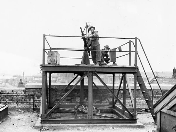 Swindon Home Guard manning an anti-aircraft gun platform, c. 1940