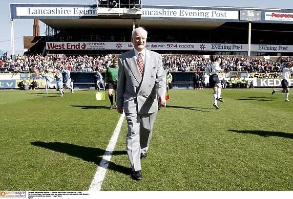 Preston North End vs Coventry City: Tom Finney's 75th Birthday Tribute Match in Nationwide Division 1, 6 / 4 / 02
