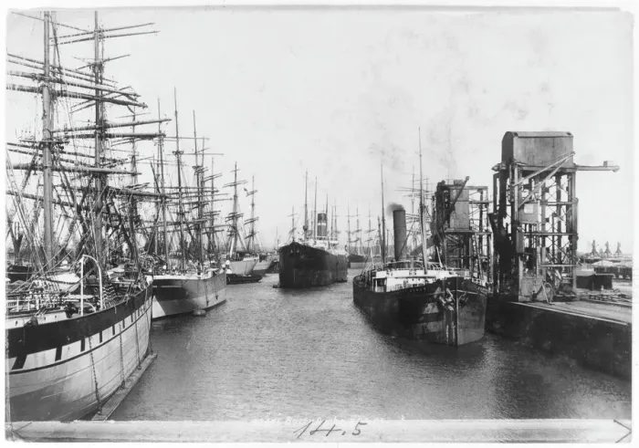 Framed Print : Barry Docks 1899 Print, Old and New Architecture Framed Print : Barry Docks 1899 Print, Old and New Architecture
